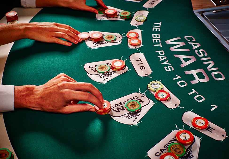 ایک اکاؤنٹ بنائیں یا Jackpot Party کیسینو میں لاگ ان کریں۔