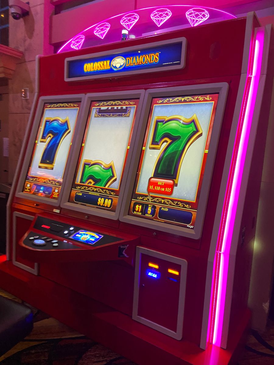 Jackpot Party کیسینو میں سلاٹ کھیلنا شروع کریں۔