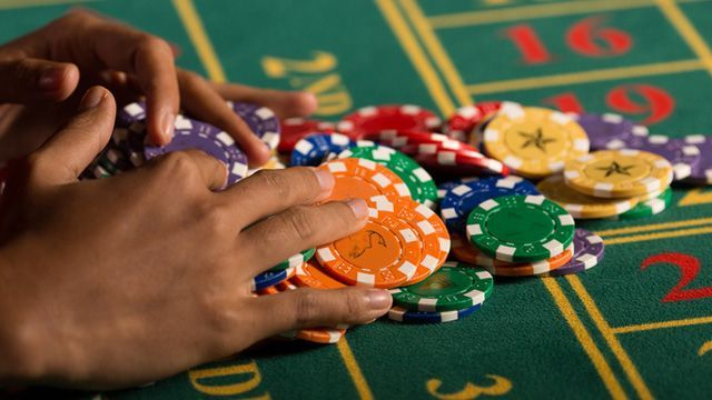 Jackpot Party کھلاڑیوں کے لیے لائیو کیسینو سیکشن